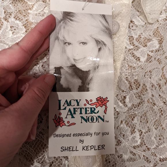 Dead Stock 90's Cream Lace Button-Up Blouse - Picture 5 of 6